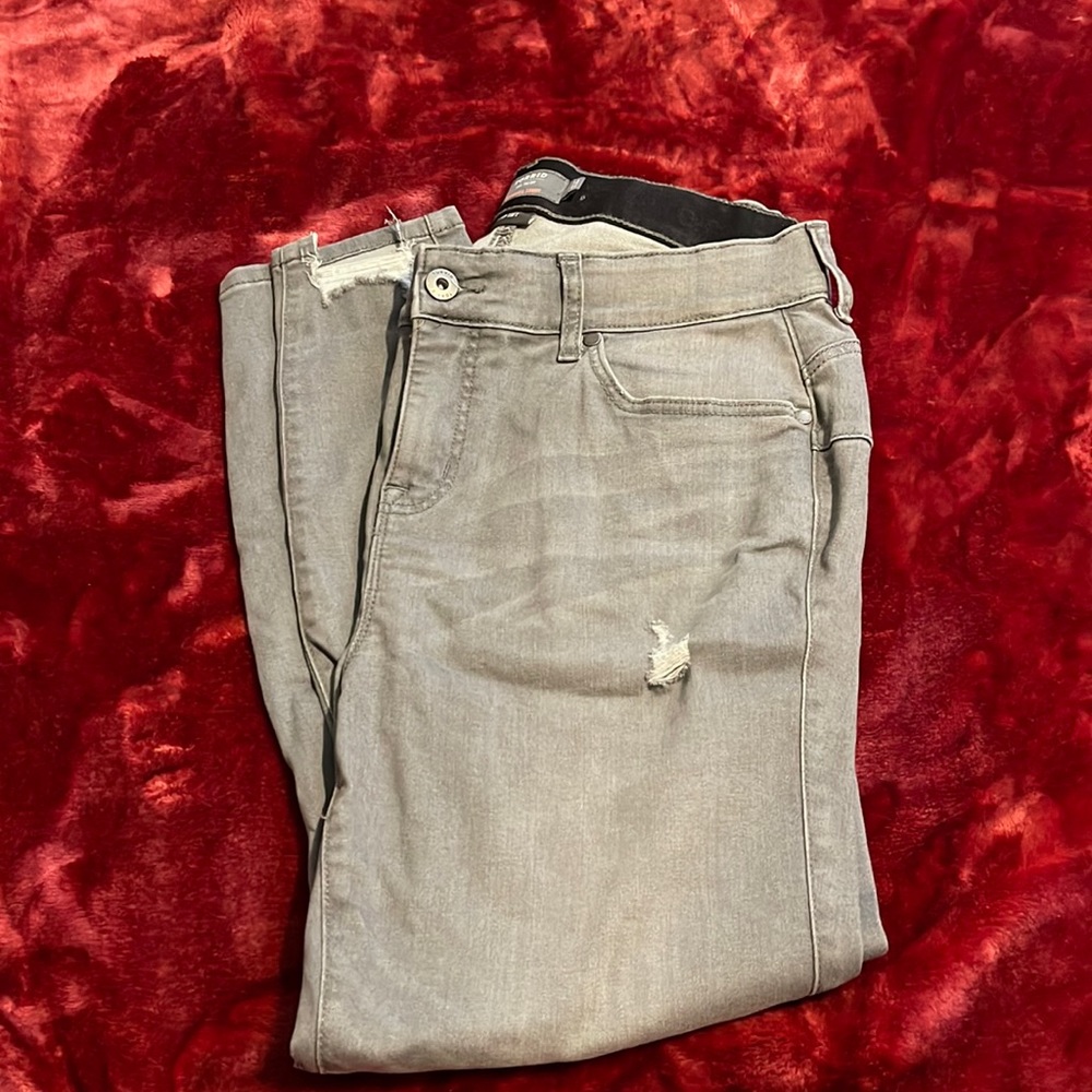 Torrid bombshell skinny super sift grey distressed jeans size 16R